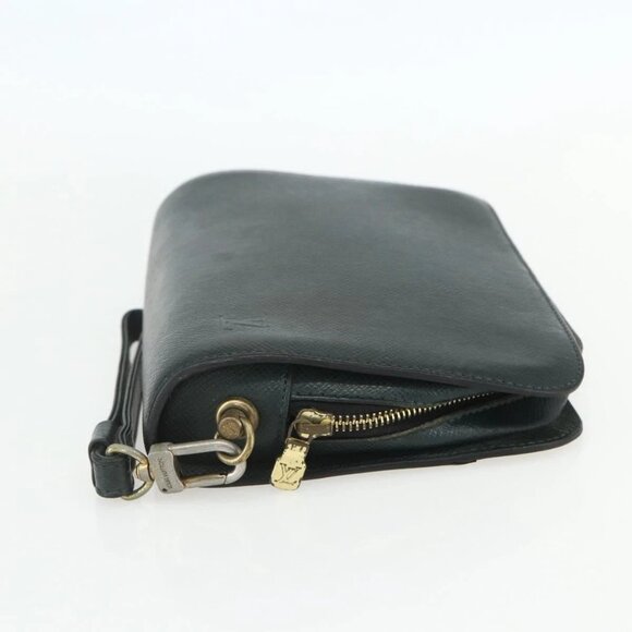LOUIS VUITTON Taiga Baikal Clutch Bag Epicea - Picture 4 of 15